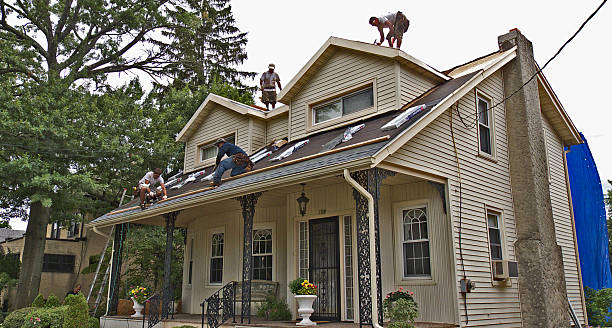 Roof Gutter Cleaning in Burlingame, CA